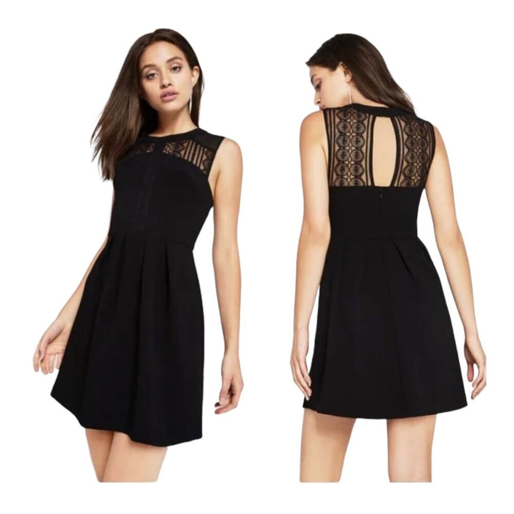 BCBGeneration LBD Dress Women’s Lace Neckline Keyhole Back Fit and Flare SZ 0